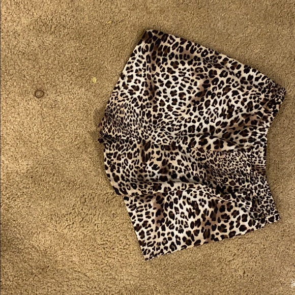 Shein cropped short and shirt set - Picture 3 of 3